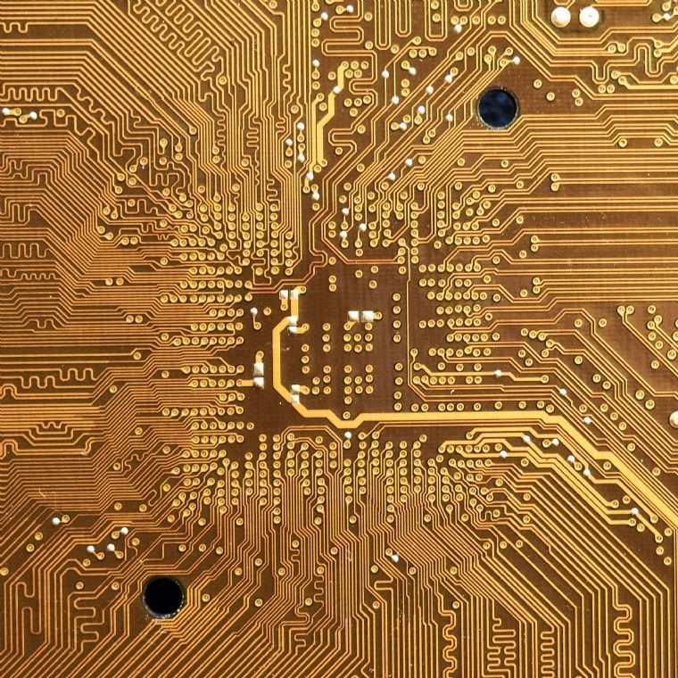What is quantum computing and what are its legal issues?